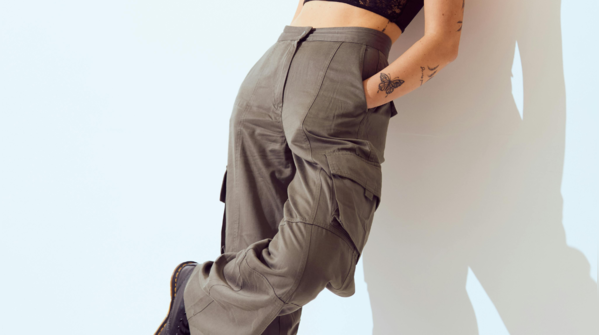 Cropped wide-leg trousers that end mid-calf