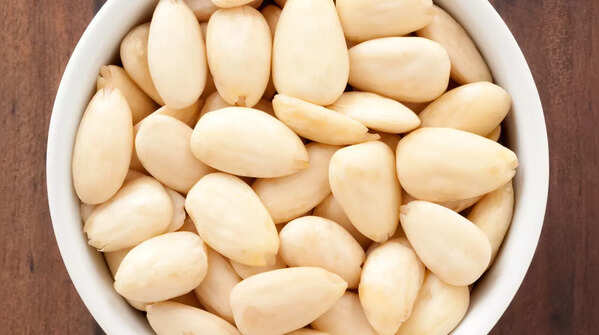 Benefits of almonds without peel