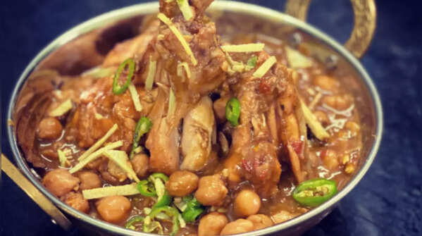Murgh cholay