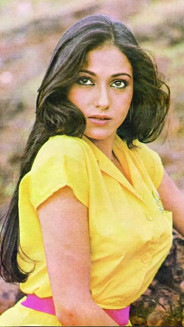 Tina Munim Photos
