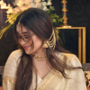 Article image for: Classic <i class="tbold">ivory saree</i> Moment