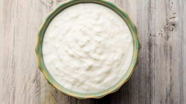 Eating curd on an empty stomach