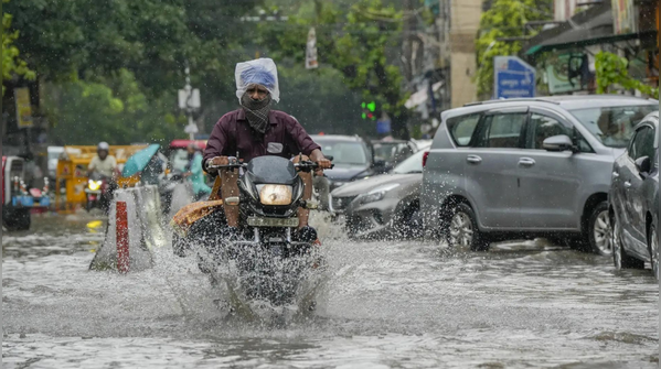 Heavy rains spark waterlogging