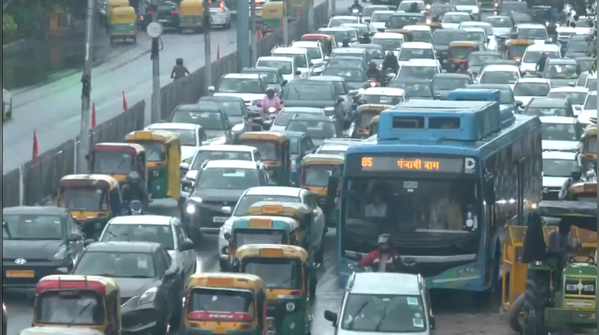 Traffic snarls Delhi