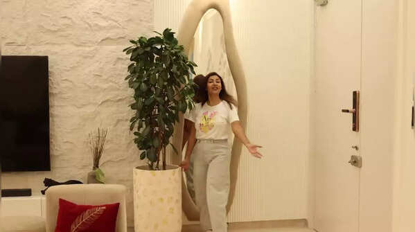 A Big Mirror by the Entrance