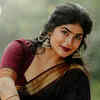 Article image for: Raniya <i class="tbold">Raana</i>