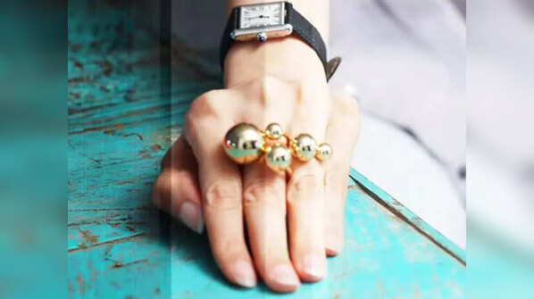 Golden bubble ring
