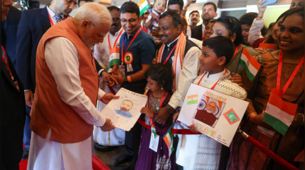 Narendra Modi meets Indian diaspora
