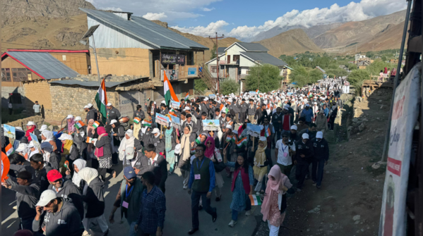 Families of Martyrs felicitated in Dras