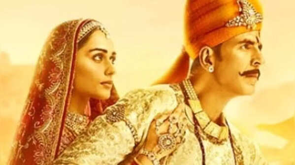 2. Akshay Kumar and Manushi Chhillar – Samrat Prithviraj