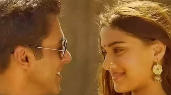4. Salman Khan and Saiee Manjrekar – Dabangg 3