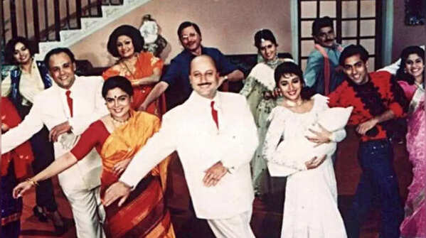 ‘Hum Aapke Hain Koun..!’- Celebrating family rituals, love and sacrifice