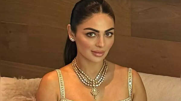 Neeru Bajwa