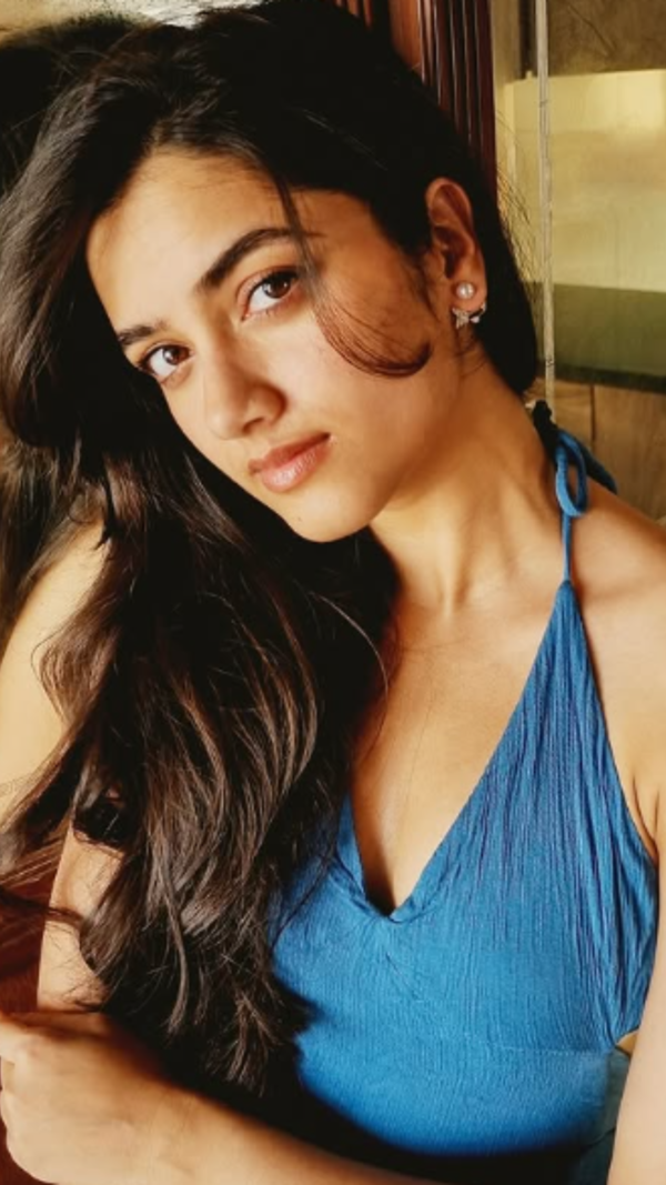 Bhagyashri Borse Photos