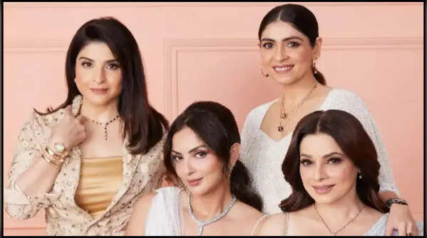 Maheep Kapoor, Seema Khan, Bhavna Panday, Neelam Kothari