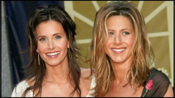 Courteney Cox and Jennifer Aniston