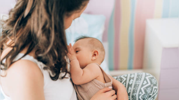 What common breastfeeding challenges can mothers face?