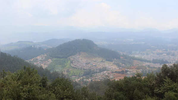 Doddabetta, Tamil Nadu (2,637 meters)