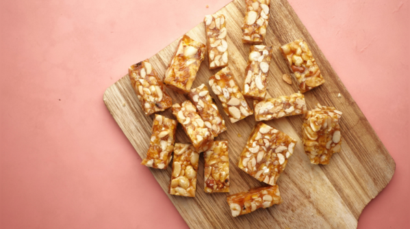 Date and nut energy bars