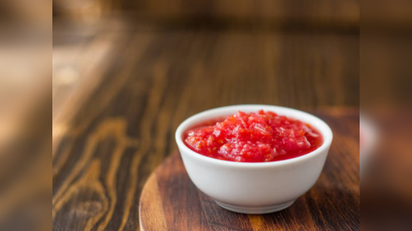 Red chilli garlic chutney