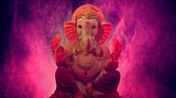 Om Gum Ganapataye Namaha (ॐ गं गणपतये नमः)