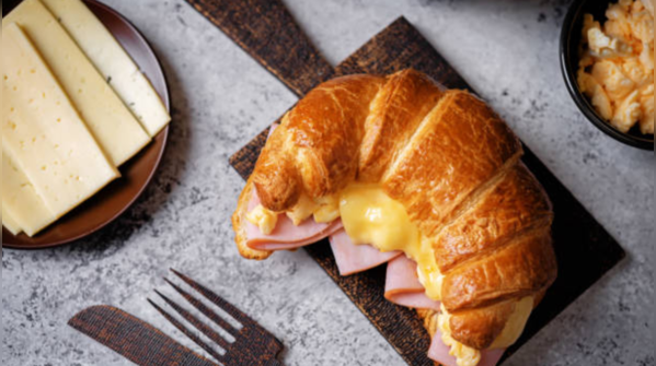 Croissant (Correct: kwah-sahn)