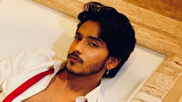 Purav Jha Photos