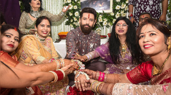 Chirag Paswan observes festival with family
