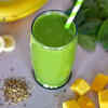 Mango-banana spinach smoothie
