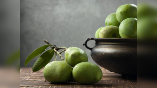 Raw mango (kaccha aam)