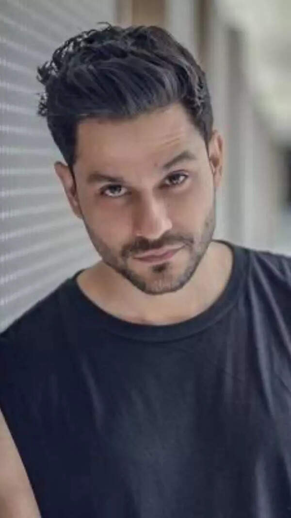 Kunal Khemu Images