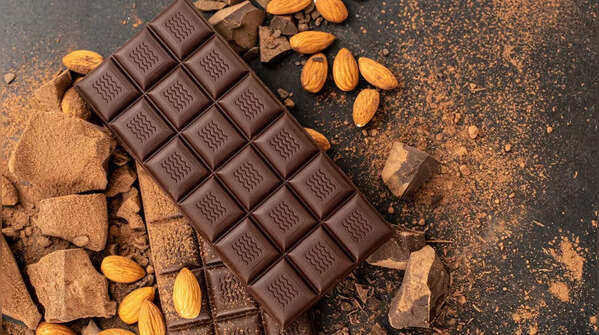 Dark chocolate and Almonds