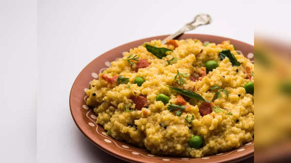 Vegetable Dalia (Broken Wheat Upma)