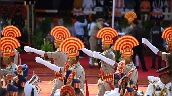 Cultural performances light up cities