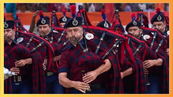 Bagpipes echo through Srinagar
