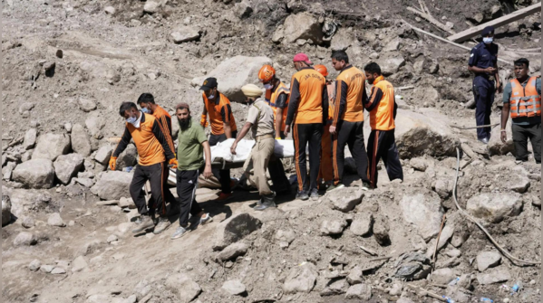 Rescue operations running in full intensity