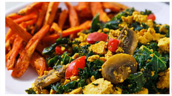 Tofu scramble+sweet potato+bell peppers