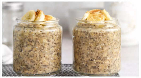 Overnight oats+flaxseed+banana slices