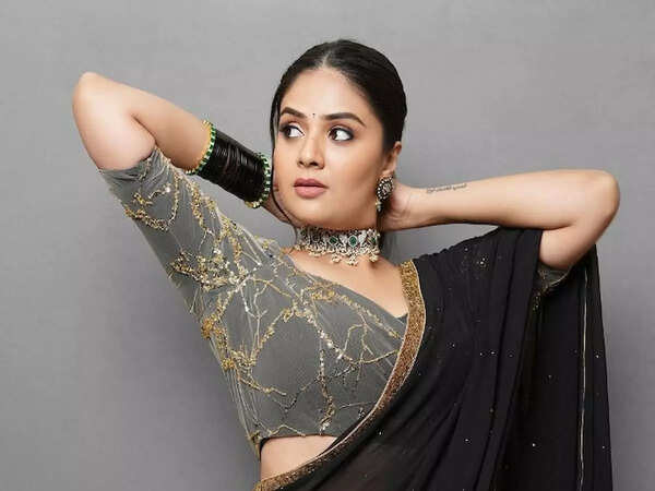 Sreemukhi Photos