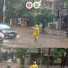 Mumbai Rains: Traffic policemen help out motorists stranded at Dadar TT