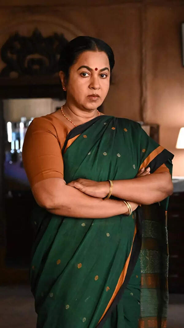 Raadhika Sarathkumar Pictures