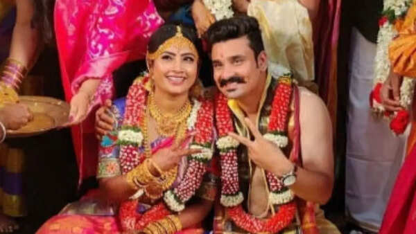 Myna Nandhini Pictures