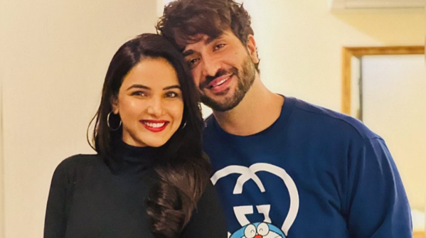 Jasmin Bhasin and Aly Goni