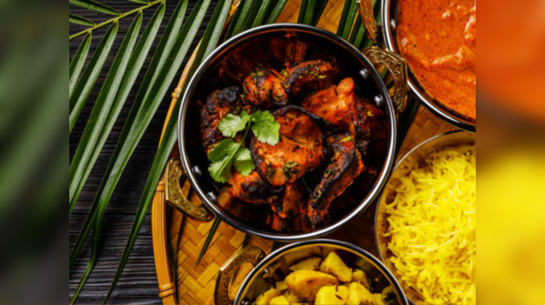 Curry leaves chicken fry