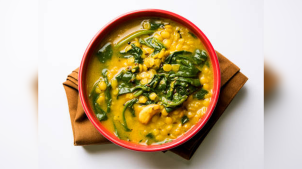 Spinach and lentil soup