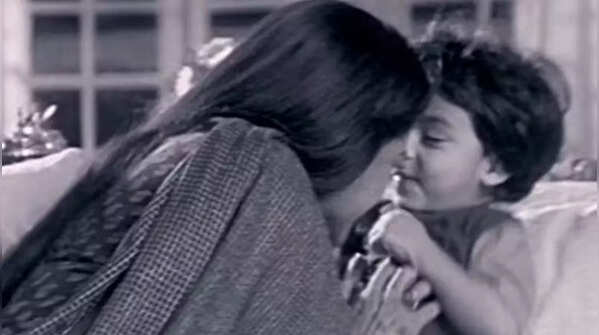 Entry into Bollywood on the sets of ‘Kabhi Khushi Kabhie Gham...’