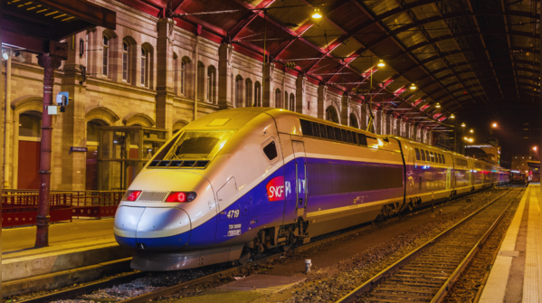 France – 4,460 km