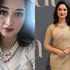 Hair and make-up that serve the saree