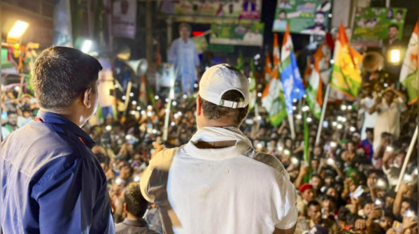 Supporters join yatra