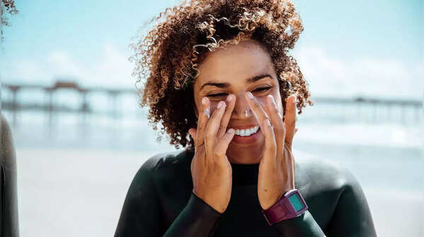 Soothes sensitive skin and eases inflammation